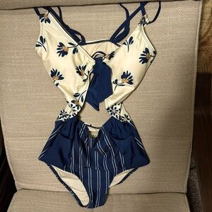 Nani high tide one piece swimsuit size xs never worn